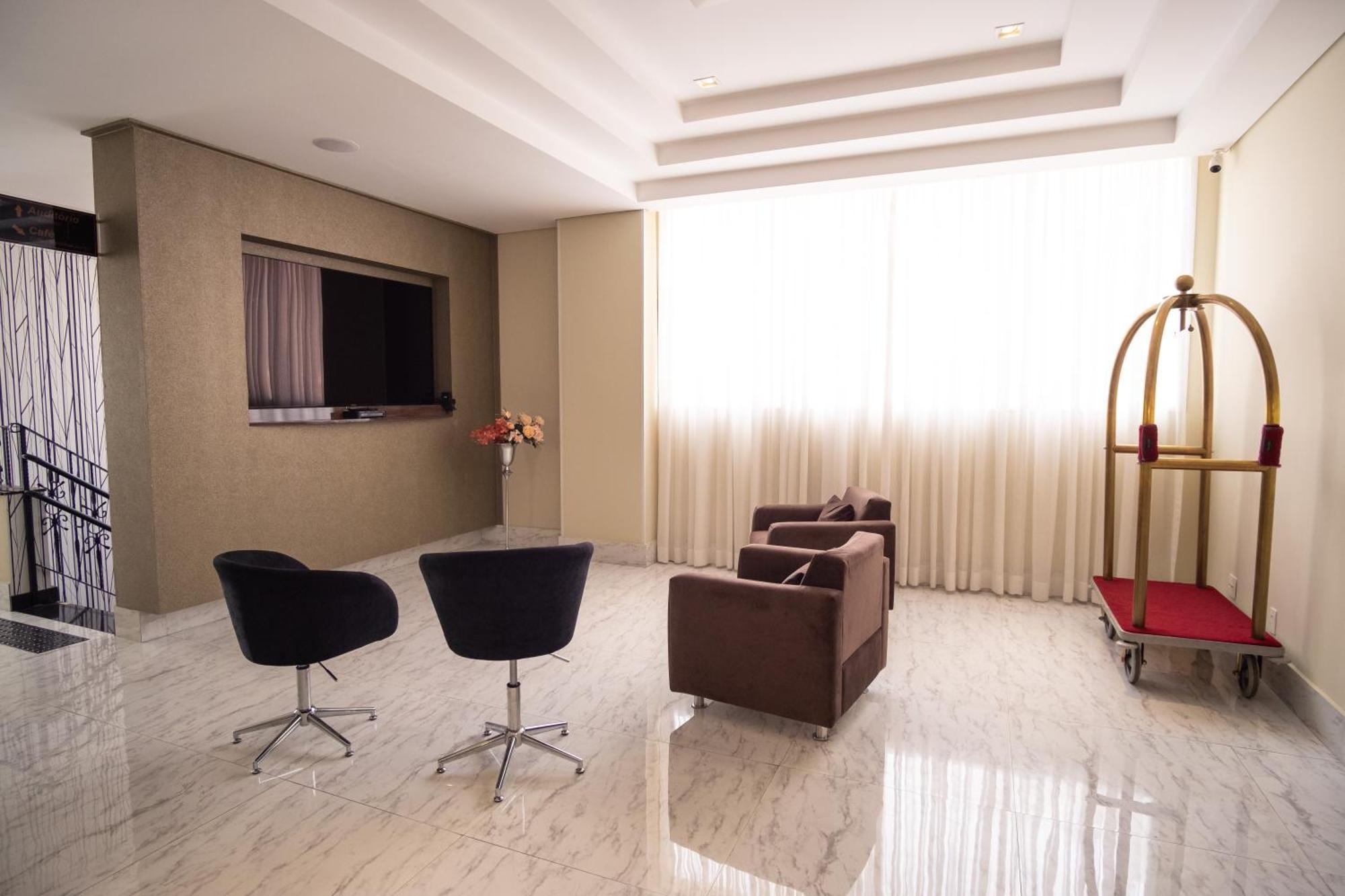 Padom Business Hotel Bragança Paulista エクステリア 写真