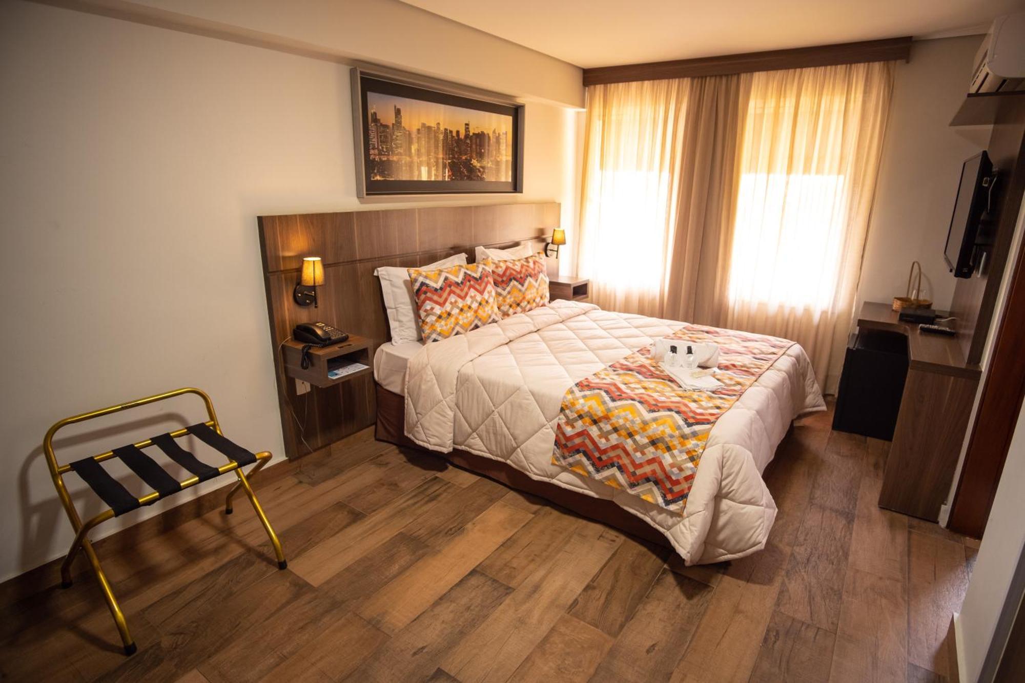 Padom Business Hotel Bragança Paulista エクステリア 写真