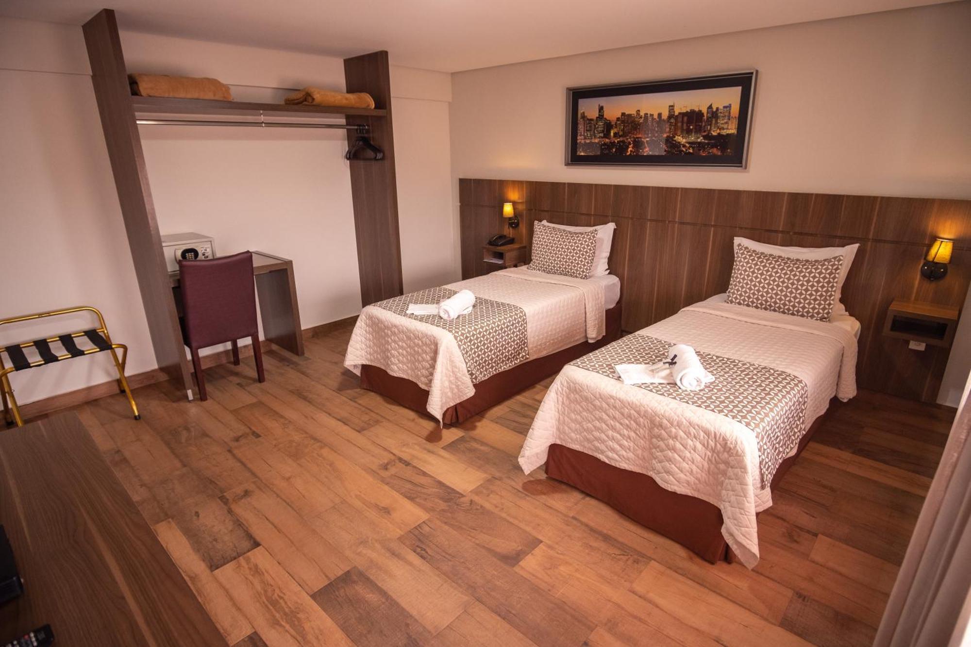 Padom Business Hotel Bragança Paulista エクステリア 写真