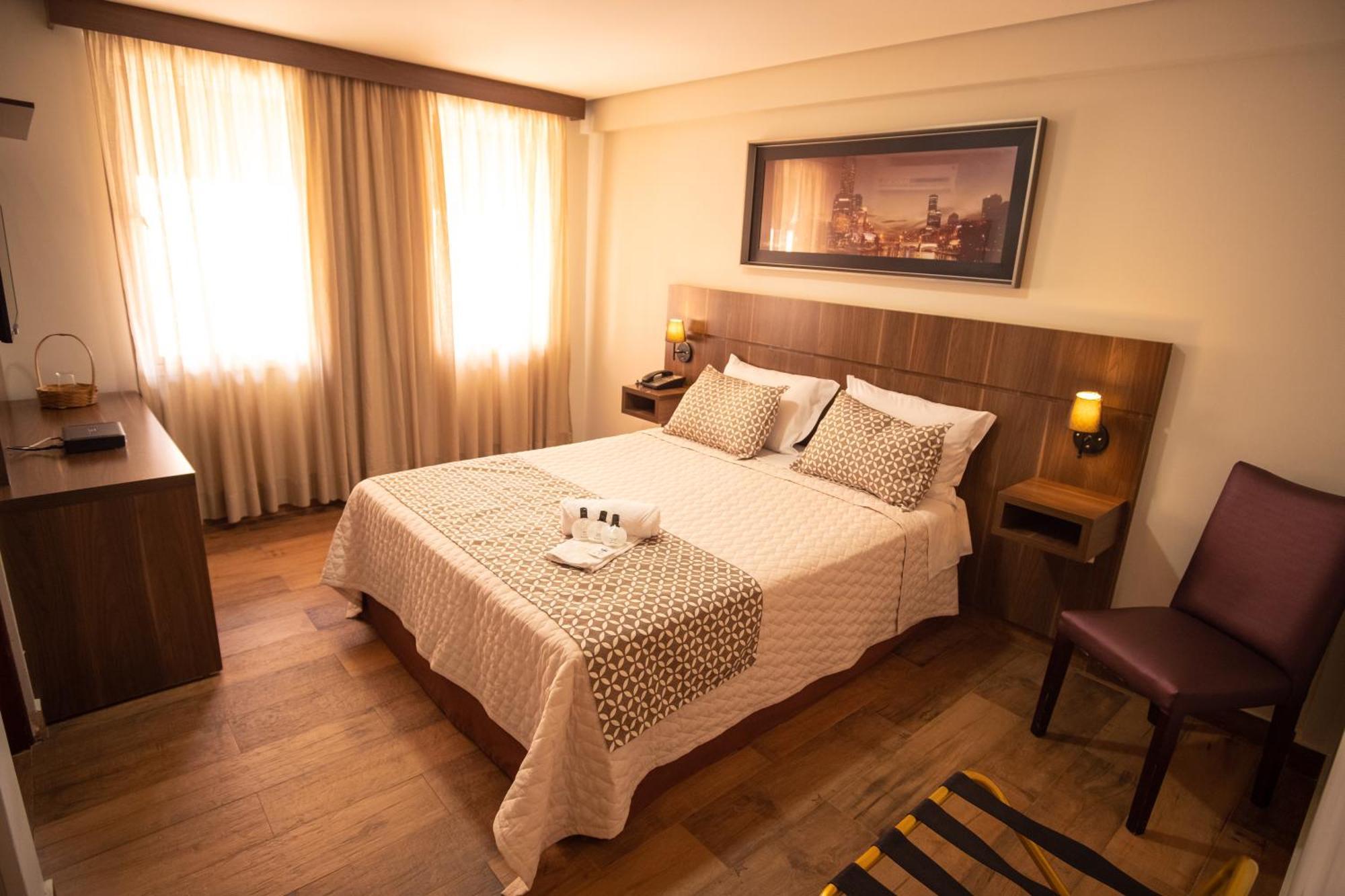 Padom Business Hotel Bragança Paulista エクステリア 写真