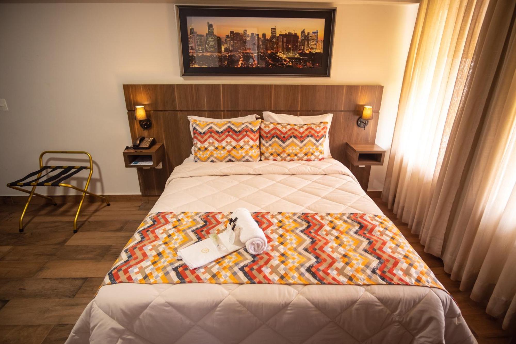 Padom Business Hotel Bragança Paulista エクステリア 写真
