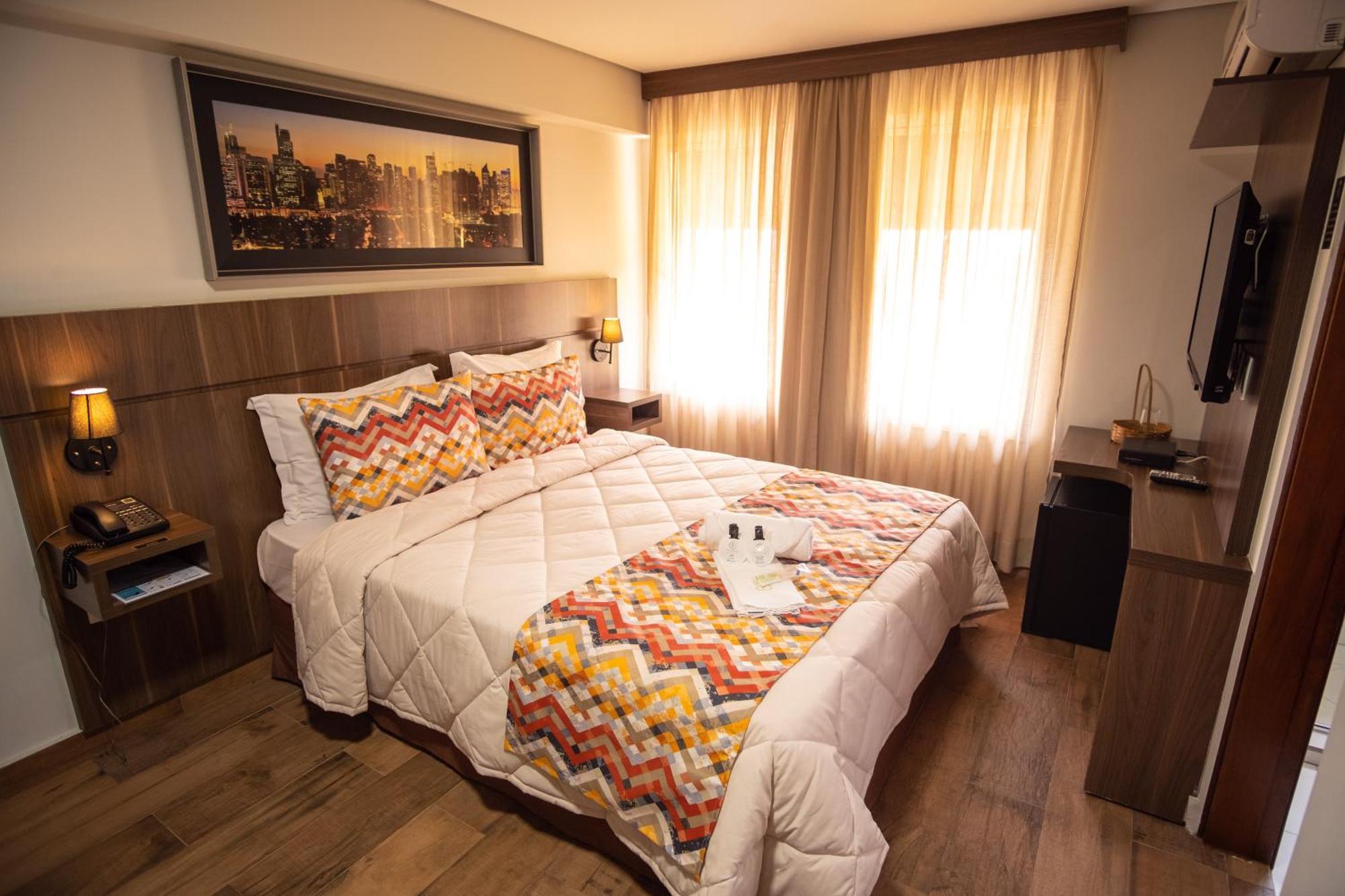 Padom Business Hotel Bragança Paulista エクステリア 写真