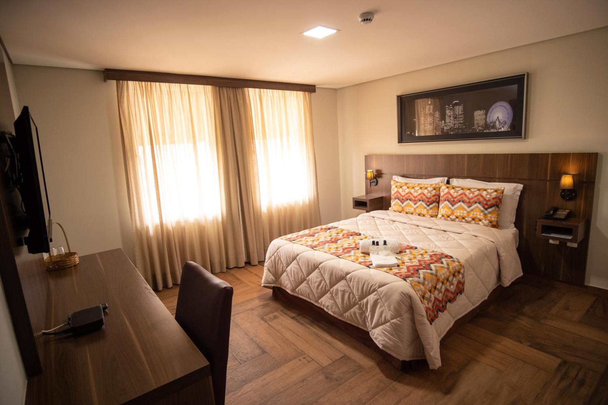 Padom Business Hotel Bragança Paulista エクステリア 写真