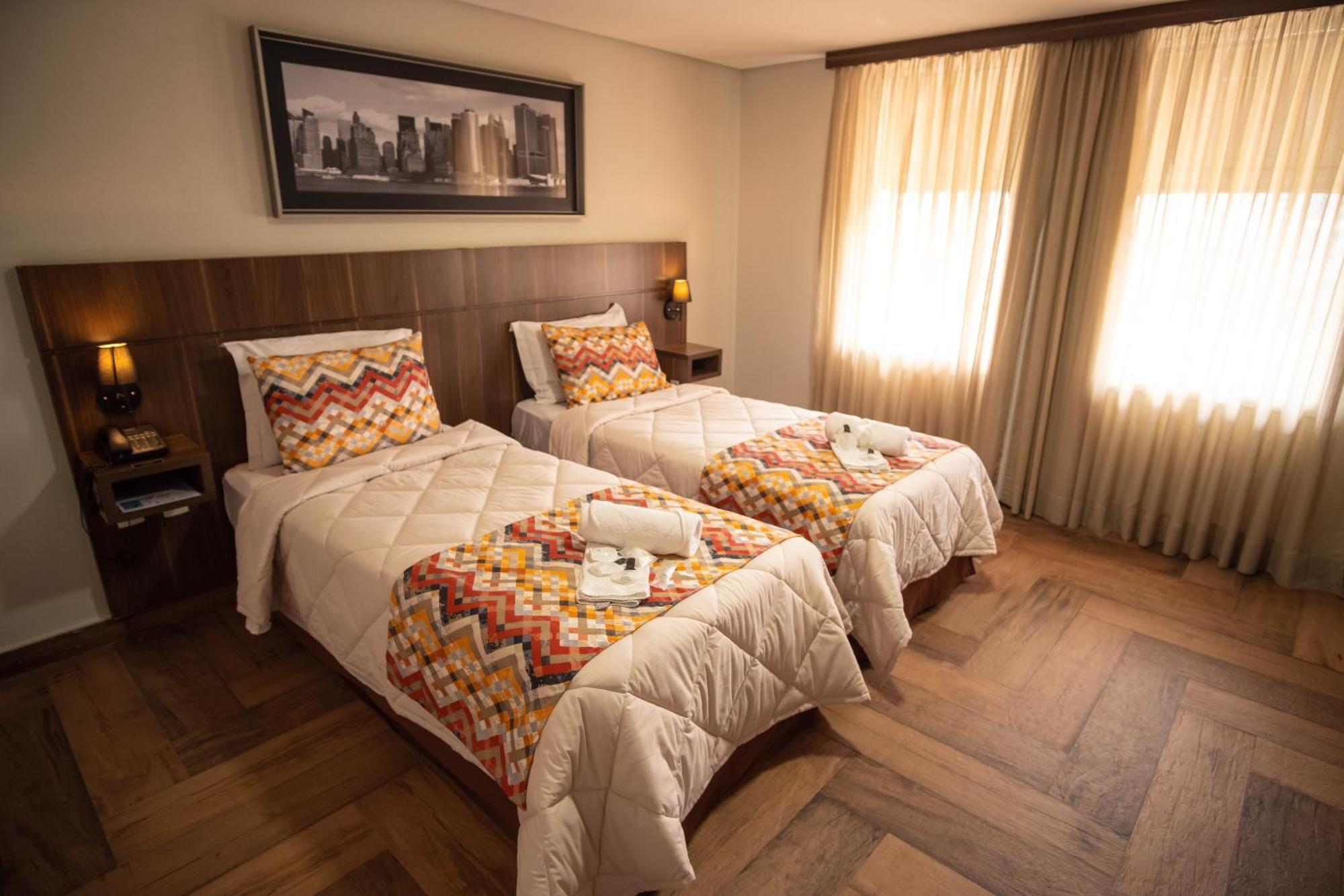 Padom Business Hotel Bragança Paulista エクステリア 写真
