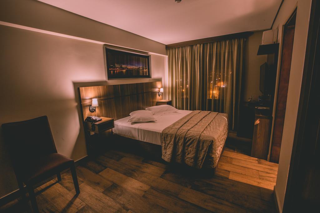 Padom Business Hotel Bragança Paulista エクステリア 写真