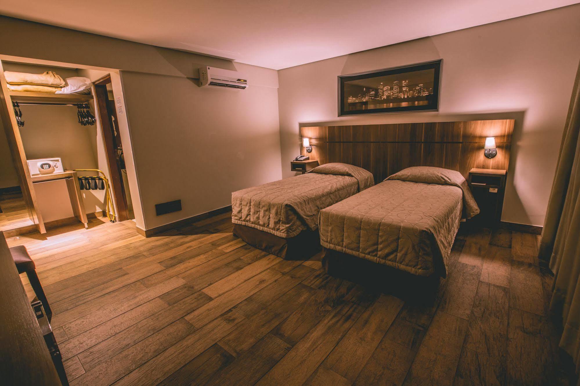 Padom Business Hotel Bragança Paulista エクステリア 写真